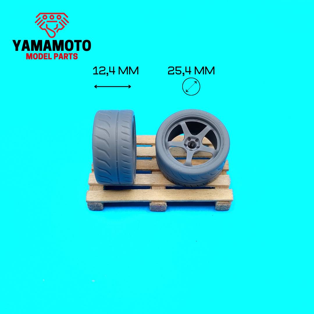 ADVAN GT4 18" + TYRES