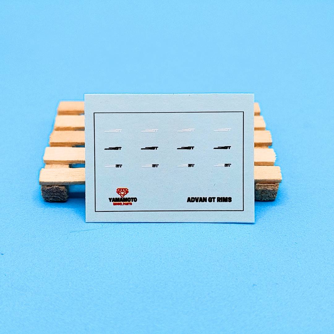 ADVAN GT4 18" + TYRES