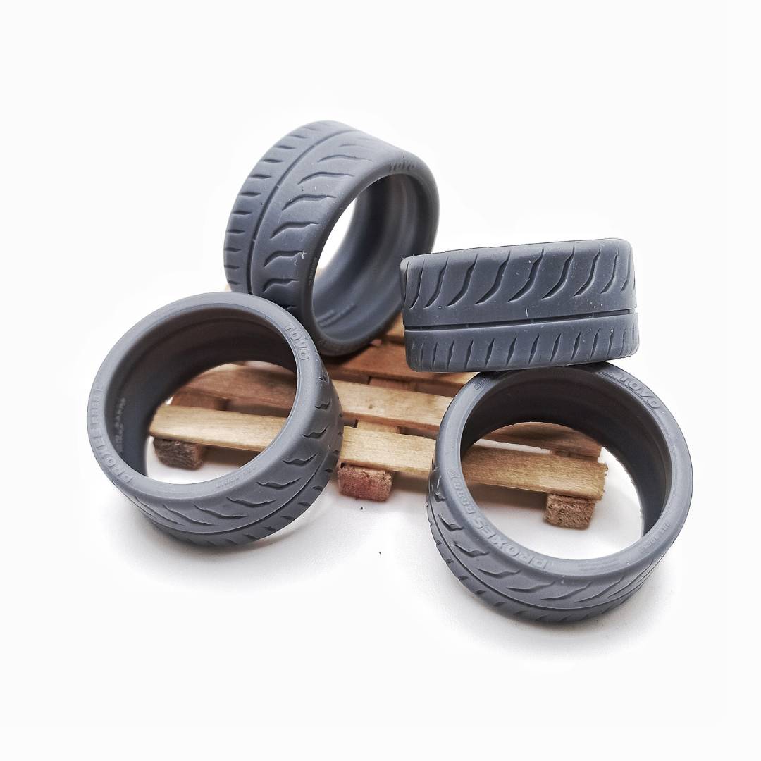 SEMI SLICK TYRES 18" TYPE 1